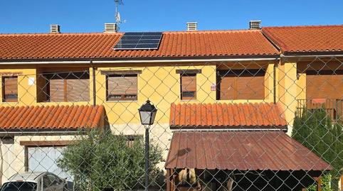 Casa adosada en venda a Calle Alcalde Jose Luis Valenco, 7, Fuentelcésped, Burgos - imatge 2 Foto 2 de Casa adosada en venda a Calle Alcalde Jose Luis Valenco, 7, Fuentelcésped, Burgos