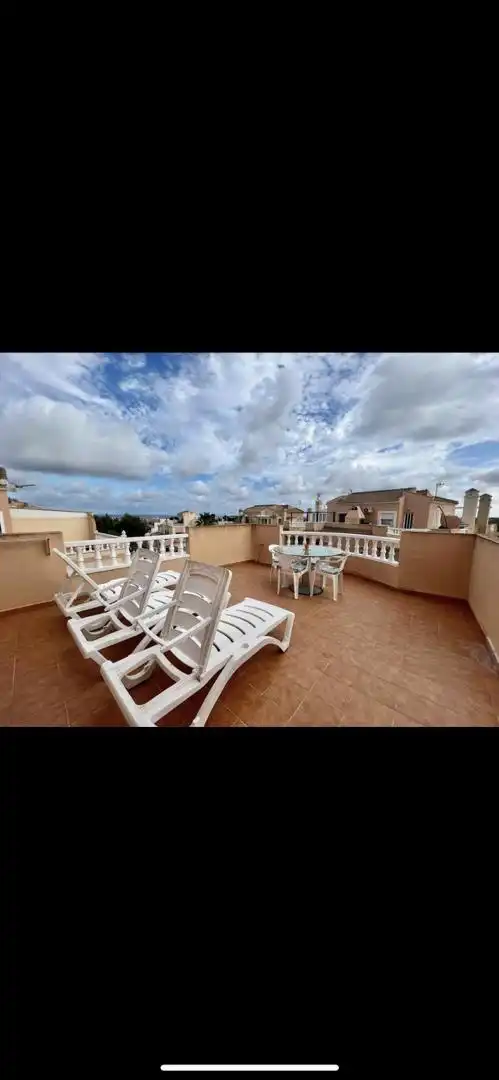 Maisonette zur Miete in Avenida Velero, 11, Orihuela Costa Terrasse von Maisonette zur Miete in Orihuela mit Klimaanlage, Terrasse und Balkon