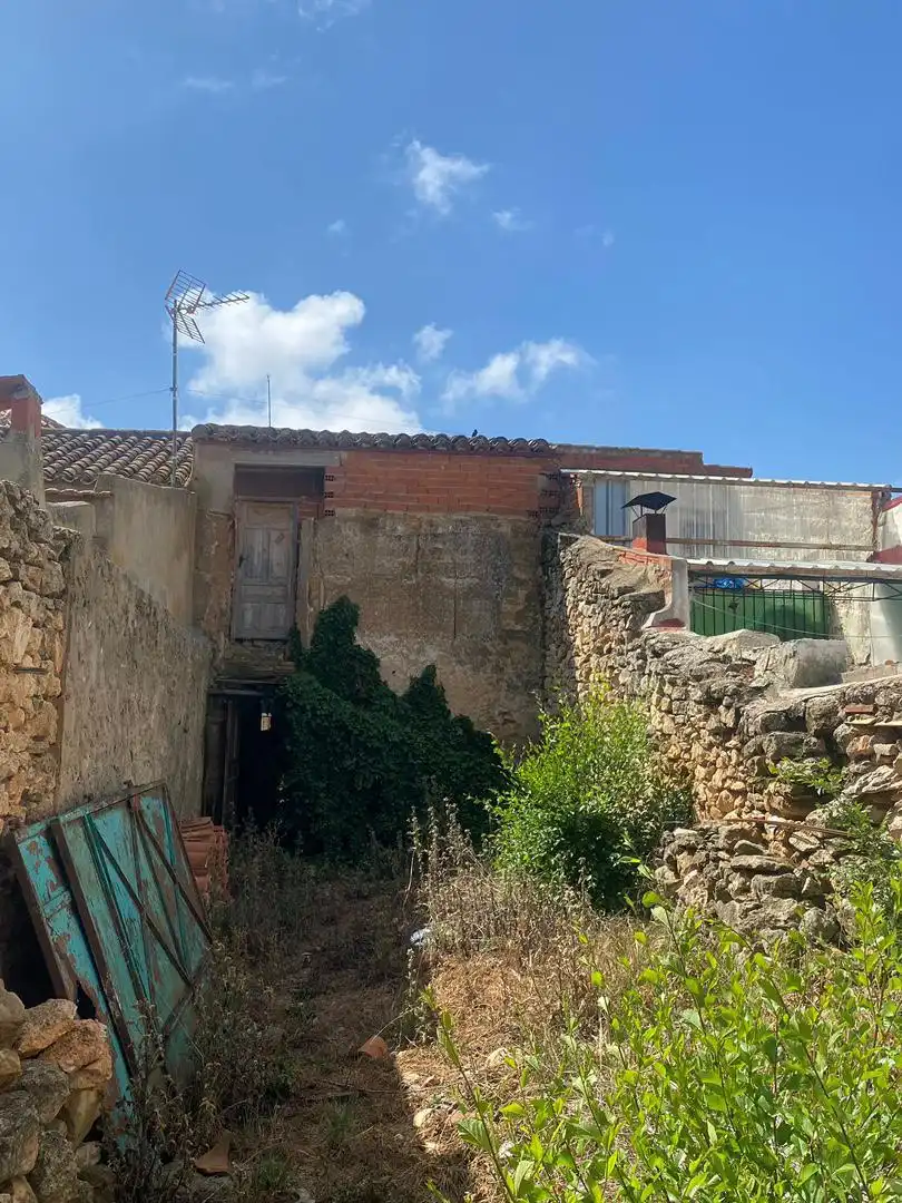 Vista exterior de Casa adosada en venda en Chinchilla de Monte-Aragón