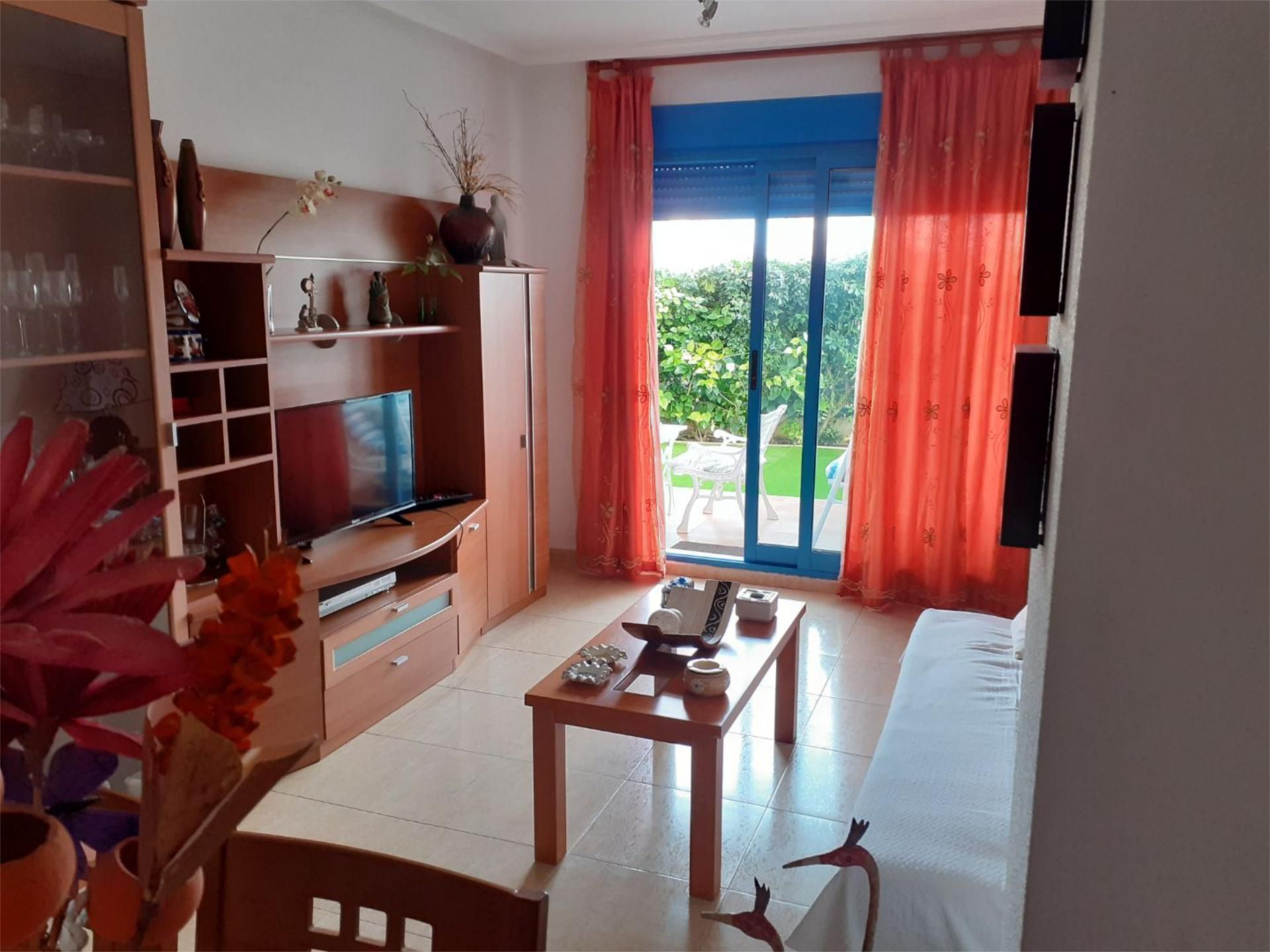 Living room of Flat for sale in Guardamar del Segura  with Air Conditioner, Terrace and Swimming Pool