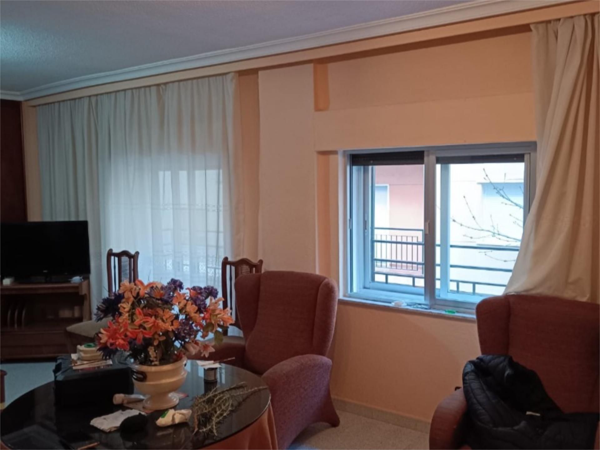 Bedroom of Flat for sale in Salamanca Capital  with Balcony