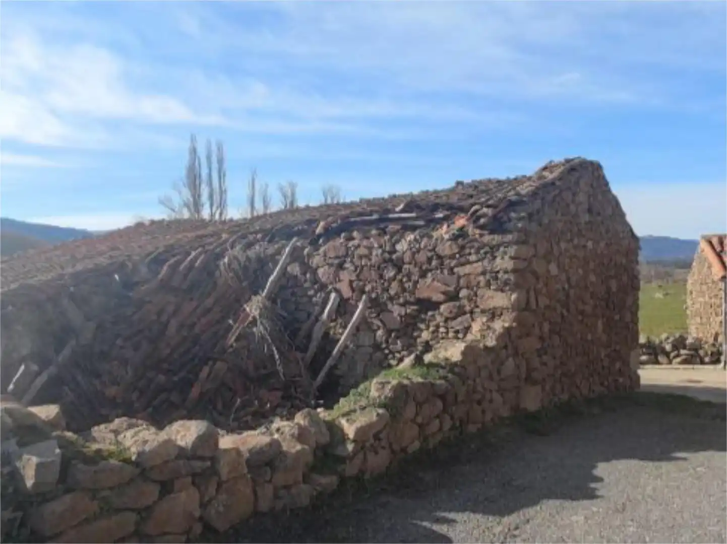 Casa adosada en venta en Calle Barco Navarrega, 7, Santa María de los Caballeros Vista exterior de Casa adosada en venta en Santa María de los Caballeros con Jardín privado