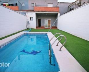 Swimming pool of House or chalet for sale in Fuente de Piedra  with Private garden, Terrace and Storage room