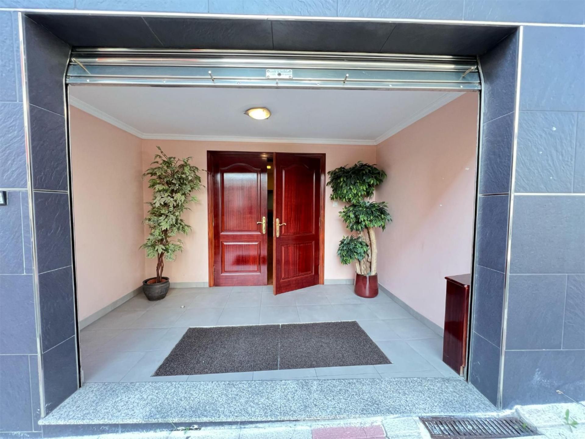 Premises for sale in Narón  with Heating