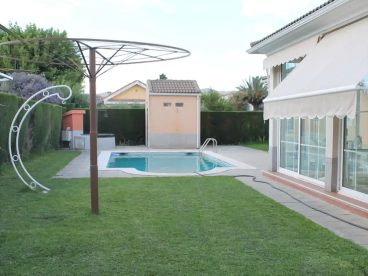 Houses for sale in Camino de la Barquera, 53, El Higuerón Swimming pool of Houses for sale in Córdoba with Air Conditioner, Heating and Private garden
