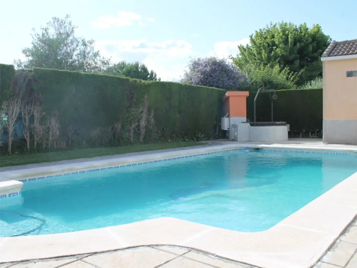 Houses for sale in Camino de la Barquera, 53, El Higuerón Swimming pool of Houses for sale in Córdoba with Air Conditioner, Heating and Private garden
