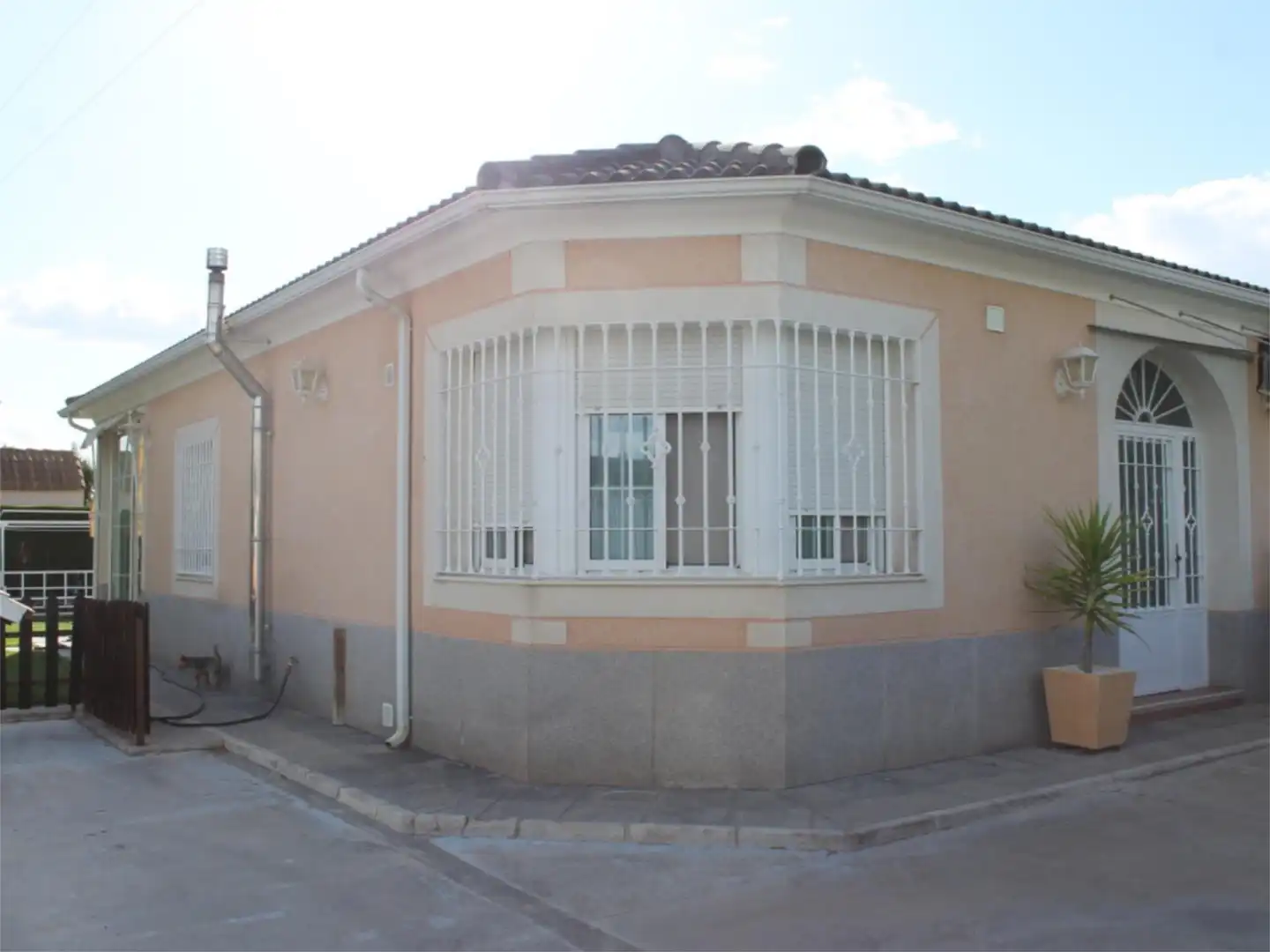Houses for sale in Camino de la Barquera, 53, El Higuerón Exterior view of Houses for sale in Córdoba with Air Conditioner, Heating and Private garden