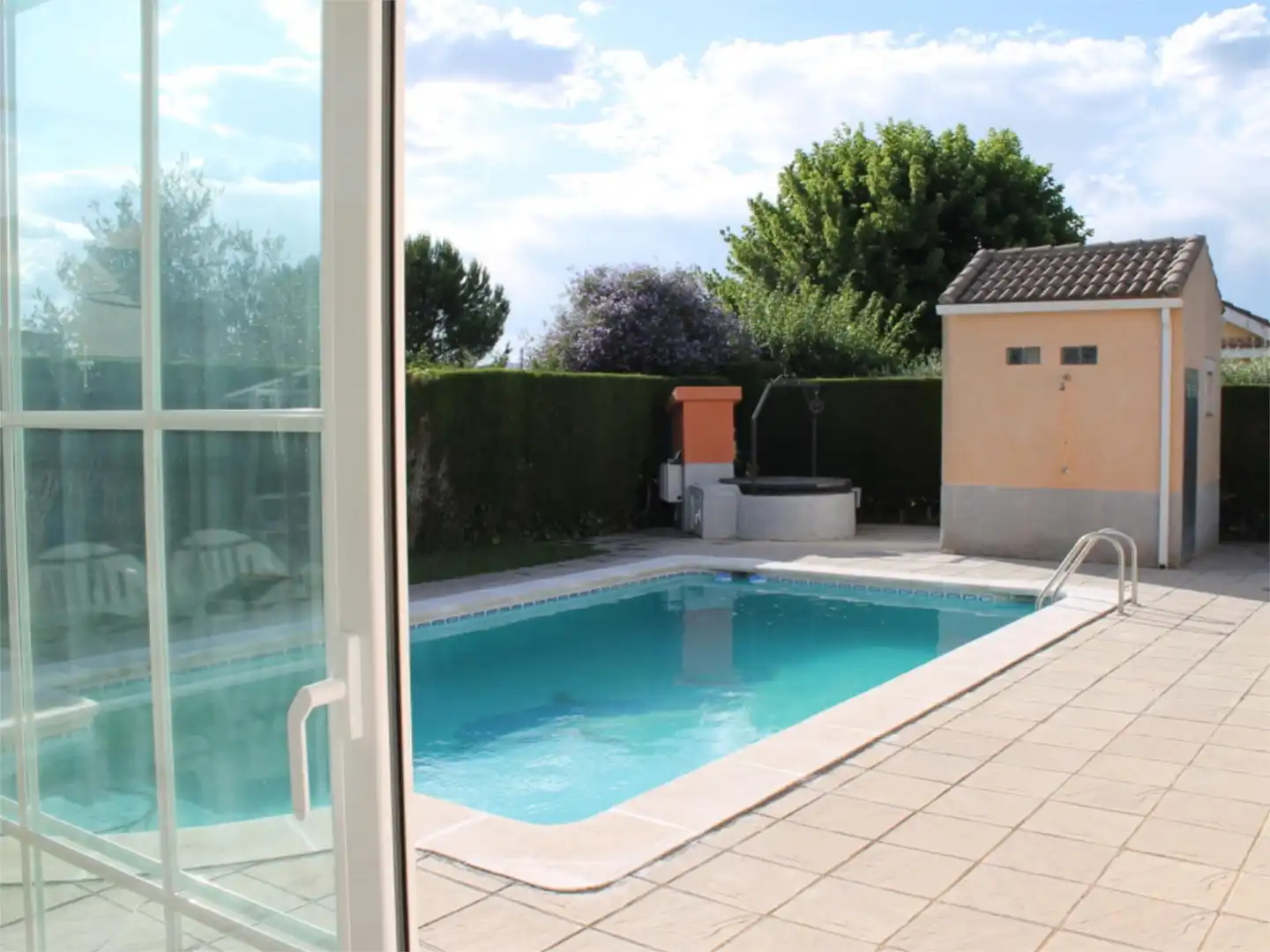 Houses for sale in Camino de la Barquera, 53, El Higuerón Swimming pool of Houses for sale in Córdoba with Air Conditioner, Heating and Private garden