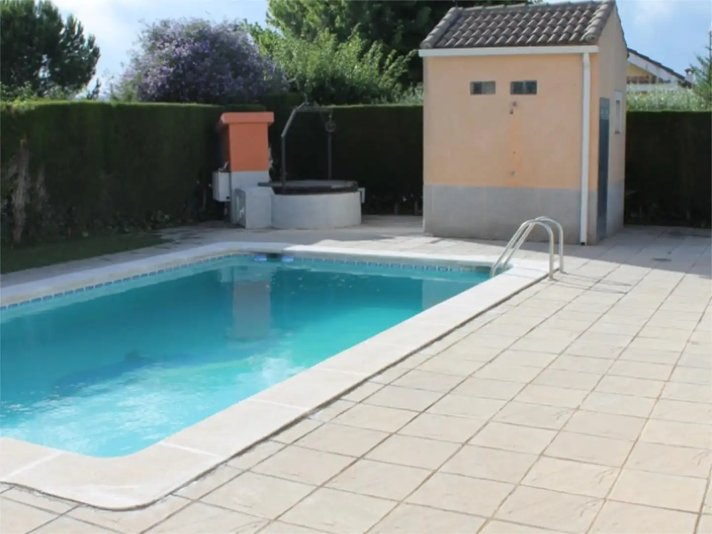 Houses for sale in Camino de la Barquera, 53, El Higuerón Swimming pool of Houses for sale in Córdoba with Air Conditioner, Heating and Private garden