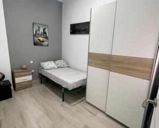 Bedroom of Flat to share in  Sevilla Capital