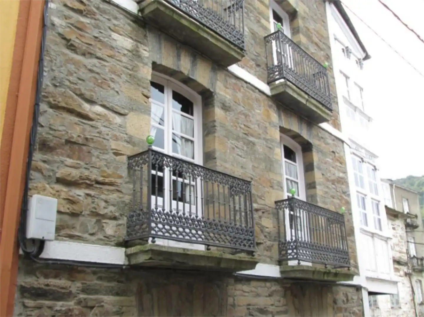 Casa adosada en venta en Rua de Curros Enriquez, 4, Navia de Suarna Terraza de Casa adosada en venta en Navia de Suarna con Aire acondicionado, Calefacción y Jardín privado