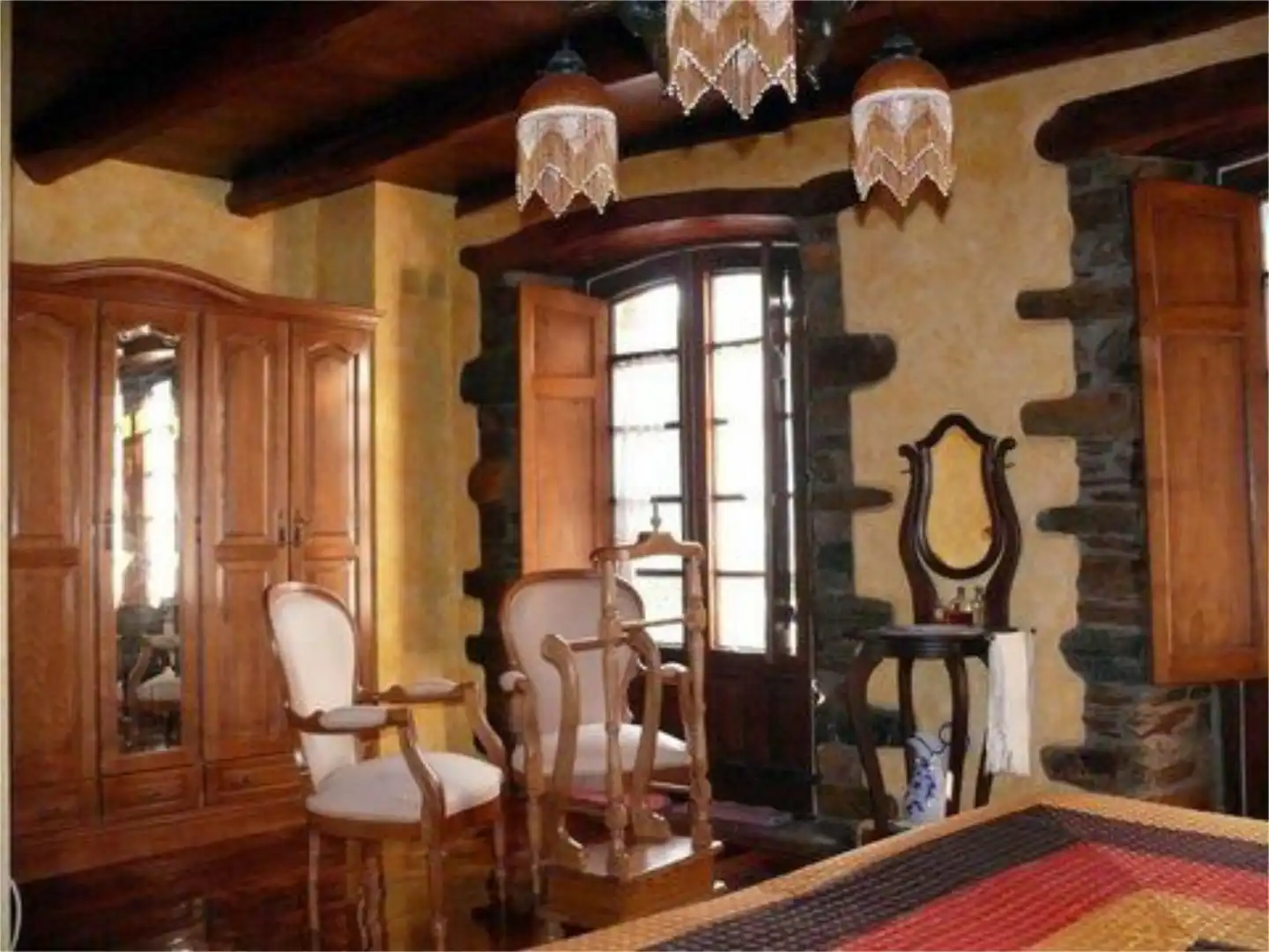 Casa adosada en venta en Rua de Curros Enriquez, 4, Navia de Suarna Comedor de Casa adosada en venta en Navia de Suarna con Aire acondicionado, Calefacción y Jardín privado