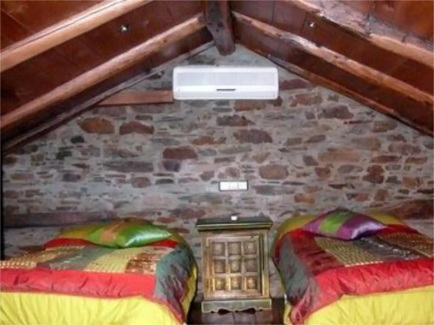 Casa adosada en venta en Rua de Curros Enriquez, 4, Navia de Suarna Habitación de Casa adosada en venta en Navia de Suarna con Aire acondicionado, Calefacción y Jardín privado