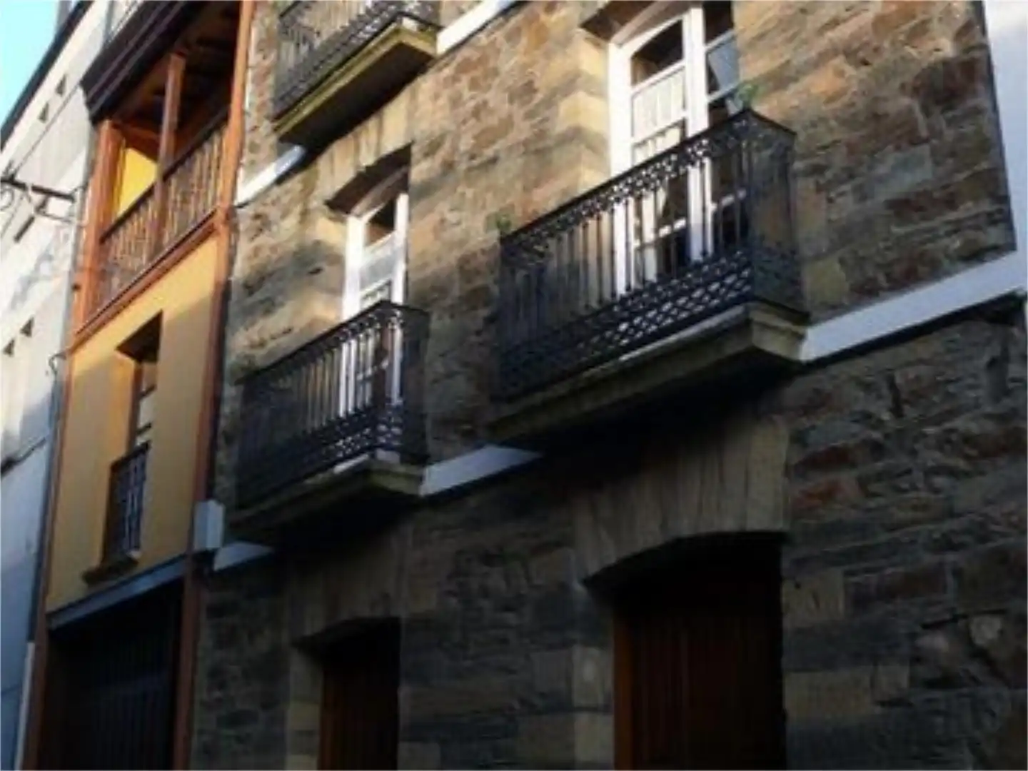 Casa adosada en venta en Rua de Curros Enriquez, 4, Navia de Suarna Terraza de Casa adosada en venta en Navia de Suarna con Aire acondicionado, Calefacción y Jardín privado