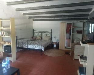 Dormitori de Finca rústica per a compartir en Sant Julià de Ramis amb Piscina