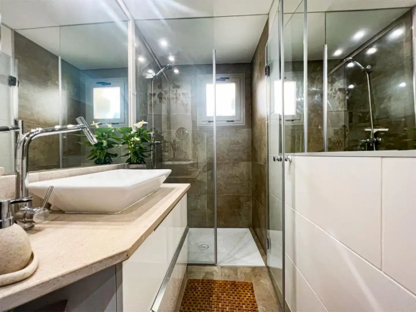 Duplexes for sale in Carrer Oviedo, 27, Sant Agustí - Cala de Bou Bathroom of Duplexes for sale in Sant Josep de sa Talaia with Air Conditioner, Heating and Private garden