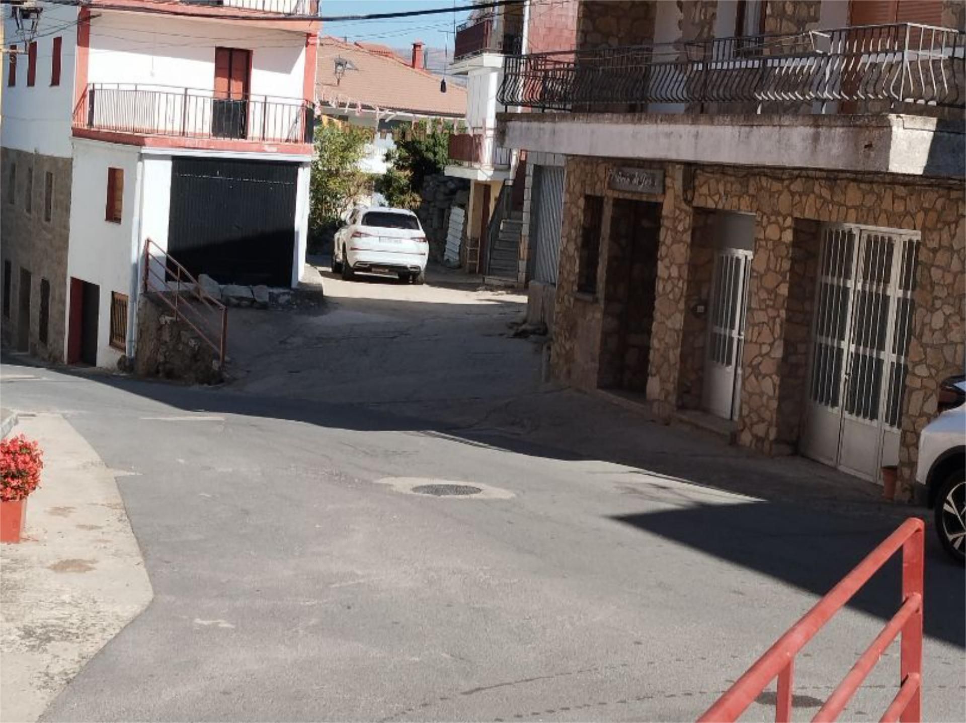 Parking of Land for sale in Navarrevisca