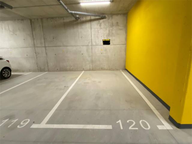 Garaje en Venta en Calle Pie de Altar, 11 en Ibiza - San Pedro