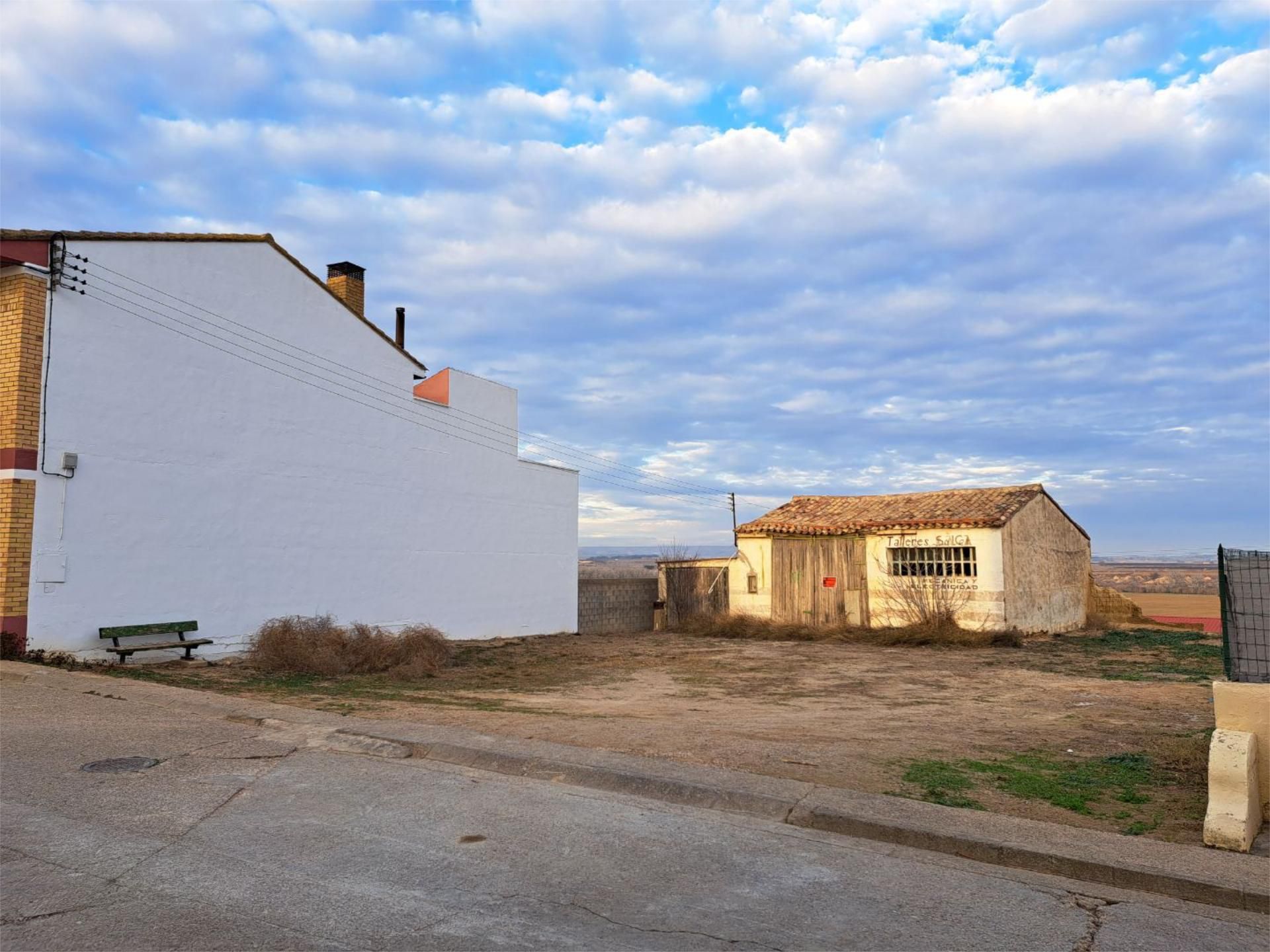 Vista exterior de Local en venda en Lalueza