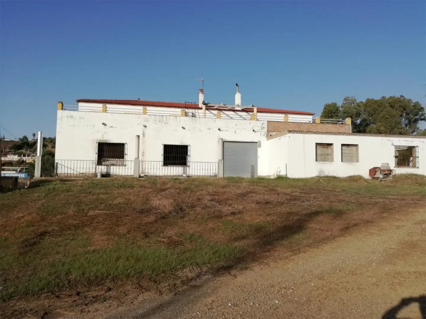 Einfamilien-Reihenhaus zum Verkauf in El Romeral - Peñón de Zapata Außenansicht von Einfamilien-Reihenhaus zum Verkauf in Alhaurín de la Torre mit Klimaanlage, Terrasse und Balkon