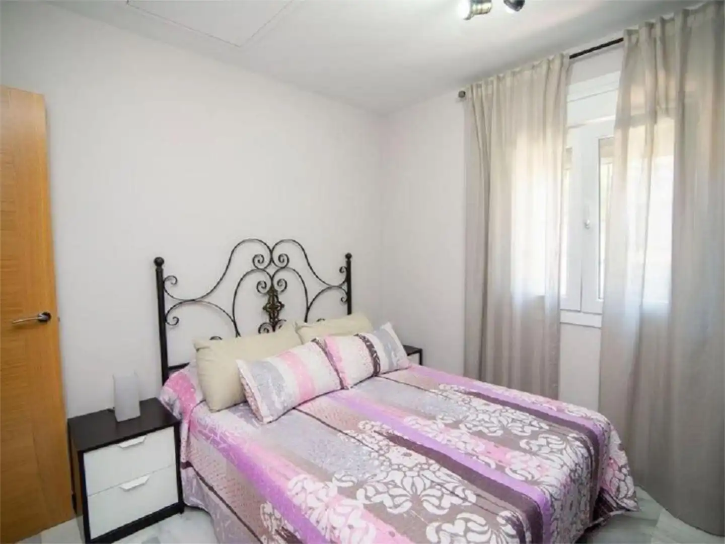 Houses for rent in Calle Bancada, 32, Sancti Petri Bedroom of Houses for rent in Chiclana de la Frontera with Air Conditioner, Private garden and Terrace