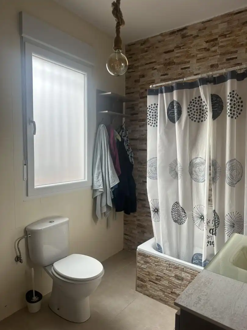 Planta baja en venta en Calle Calvario, 4, Puerto Lápice Baño de Planta baja en venta en Puerto Lápice con Calefacción, Trastero y Amueblado