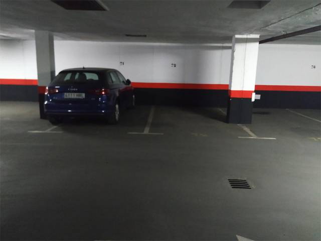 Garaje en Alquiler en Avenida de Orovilla, 65 en Los Rosales