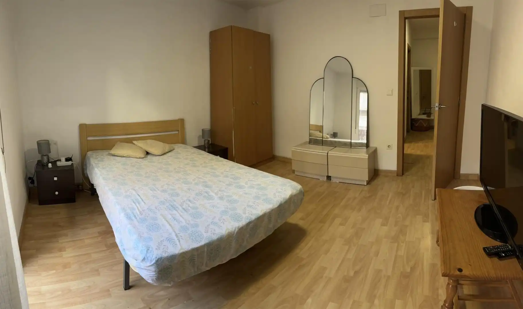 Habitación de Estudio para compartir en Elche / Elx con Terraza, Horno y Lavadora