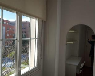 Bedroom of Flat to share in Alcobendas  with Swimming Pool