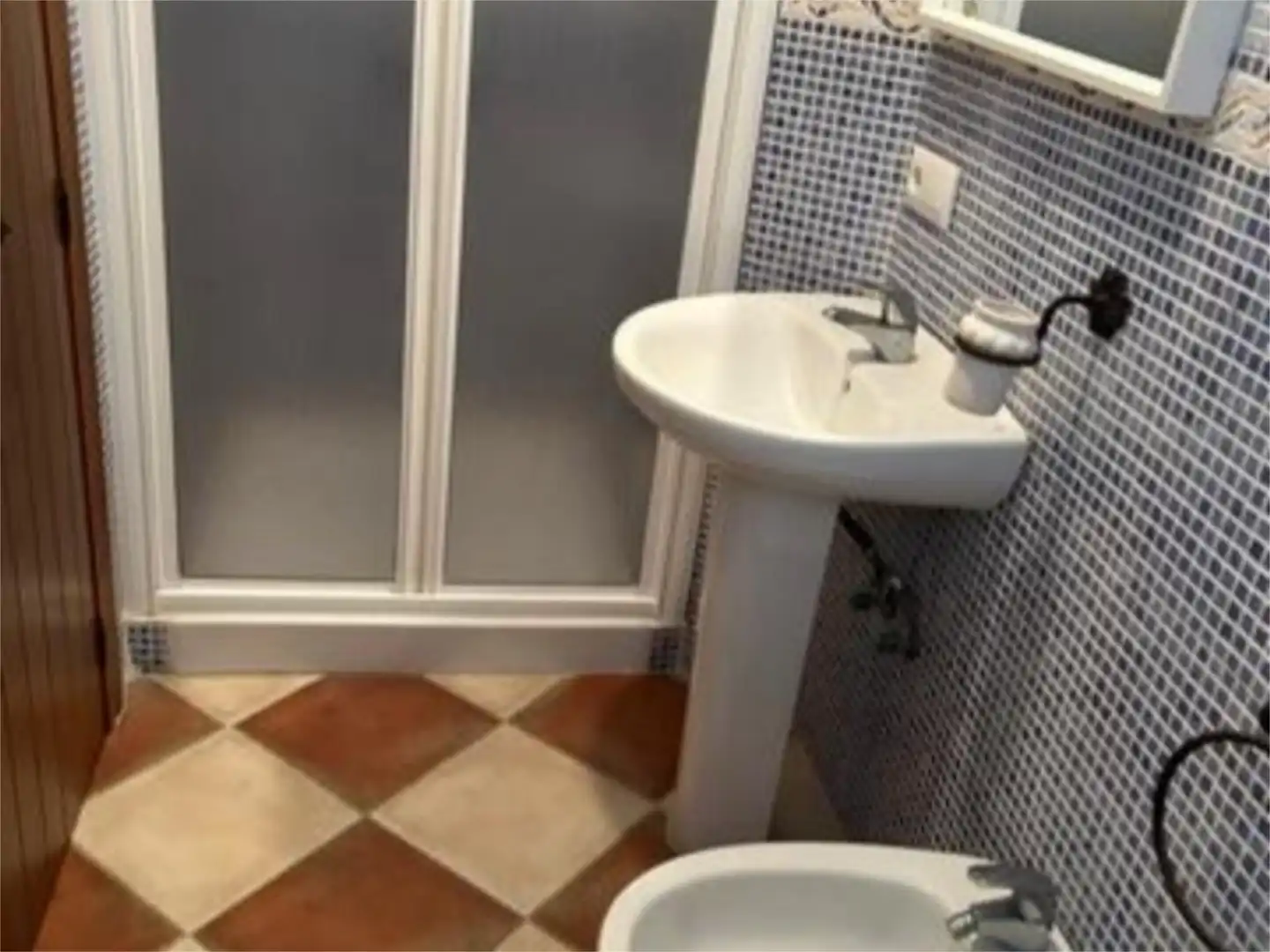 Badezimmer von Wohnung zur untervermieten in Barbate mit Klimaanlage, Terrasse und Möbliert
