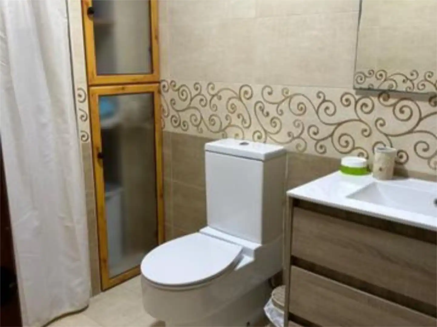 Badezimmer von Wohnung zur untervermieten in Barbate mit Klimaanlage, Terrasse und Möbliert