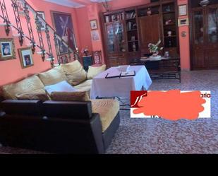 Sala d'estar de Casa o xalet en venda en Hinojos amb Aire condicionat i Piscina