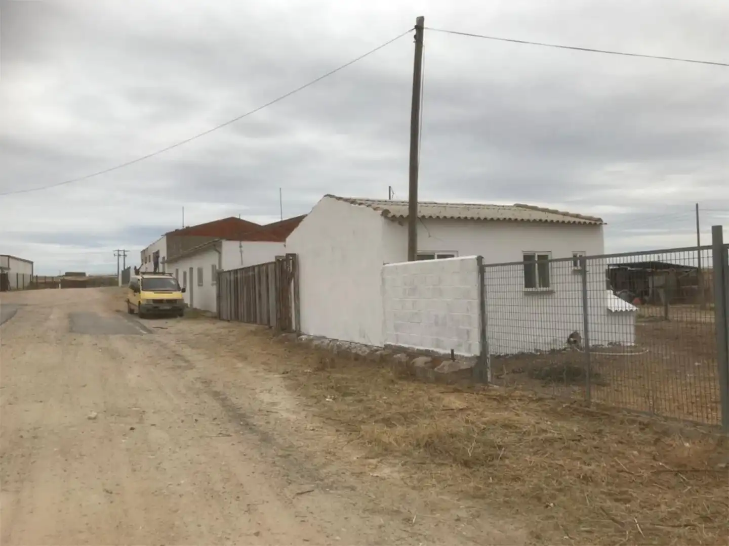 Einfamilien-Reihenhaus zum Verkauf in Santa María la Real de Nieva Außenansicht von Einfamilien-Reihenhaus zum Verkauf in Santa María la Real de Nieva mit Heizung, Privatgarten und Terrasse