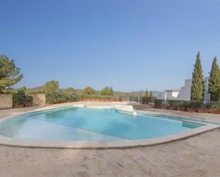 Piscina de Casa adosada de lloguer en Sant Josep de sa Talaia amb Aire condicionat i Balcó