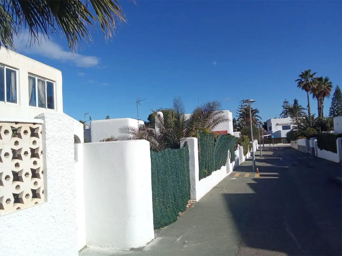 Houses for sale in Calle Corbeta, 3, Puerto Rey Exterior view of Houses for sale in Vera with Air Conditioner, Terrace and Balcony