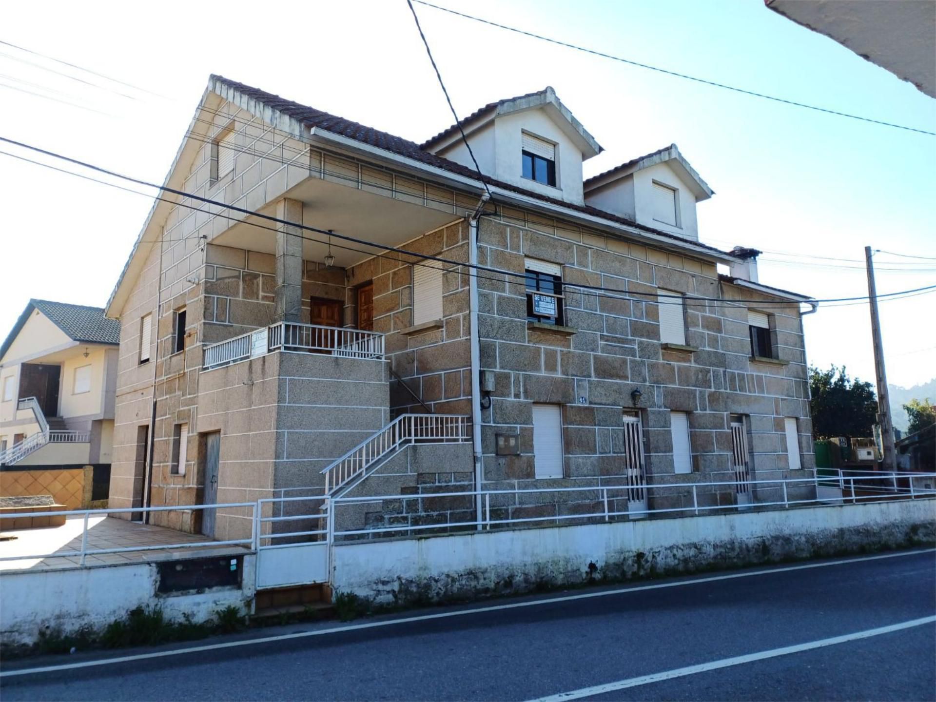 Exterior view of Single-family semi-detached for sale in Vigo 
