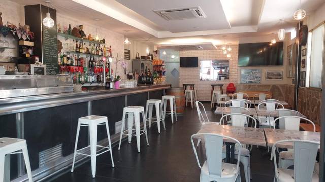 Local comercial en Alquiler en Carrer de Lleida, 10 en Platja de Llevant