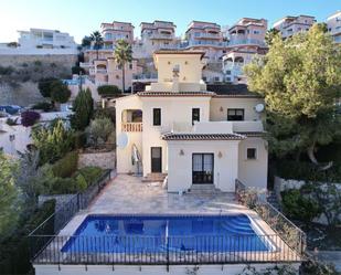 Vista exterior de Casa o xalet en venda en Benitachell / El Poble Nou de Benitatxell amb Aire condicionat, Terrassa i Piscina