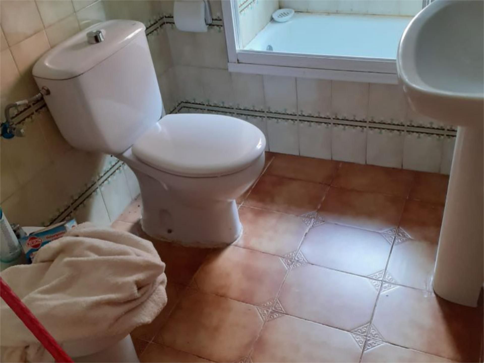 Bathroom of Flat for sale in Navaconcejo  with Furnished