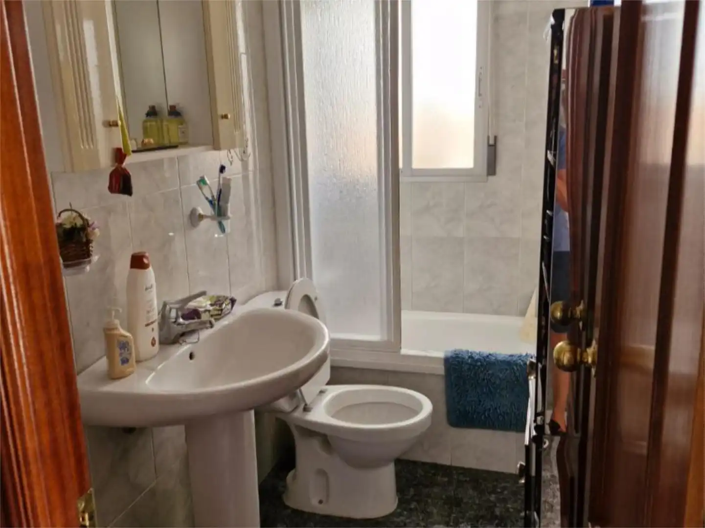 Flat for sale in Calle Doctores Escobar Morreale, 4, Villaviciosa de Córdoba Bathroom of Flat for sale in Villaviciosa de Córdoba with Terrace and Balcony