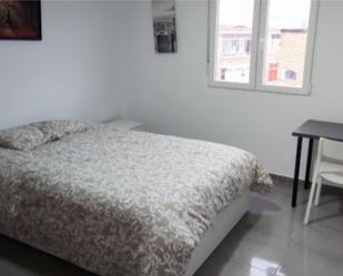 Bedroom of Flat to share in  Zaragoza Capital