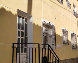 Vista exterior de Casa adosada en venda en Lorca amb Balcó