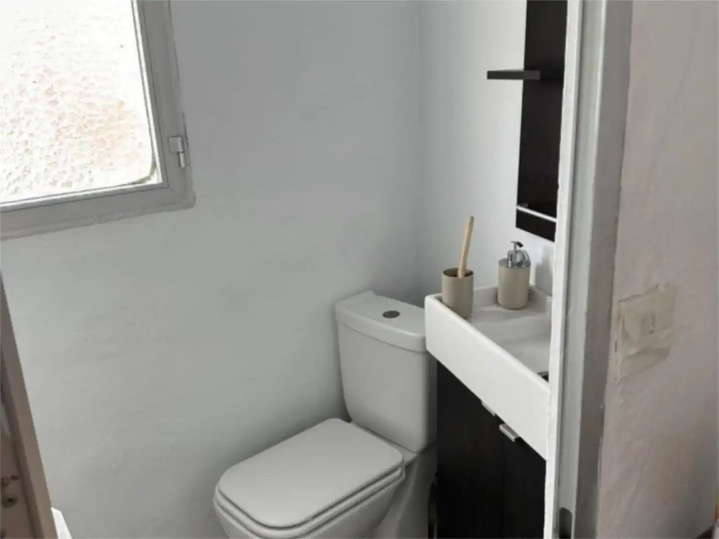 Apartamento en venta en Punta Lara, 102, Chaparil - Torrecilla - Punta Lara Baño de Apartamento en venta en Nerja con Aire acondicionado, Jardín privado y Terraza