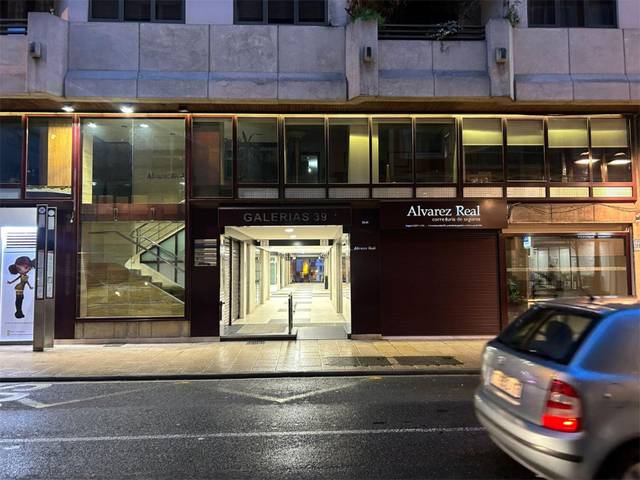 Local comercial en Alquiler en Avenida de A Coruña, 29 en A Milagrosa