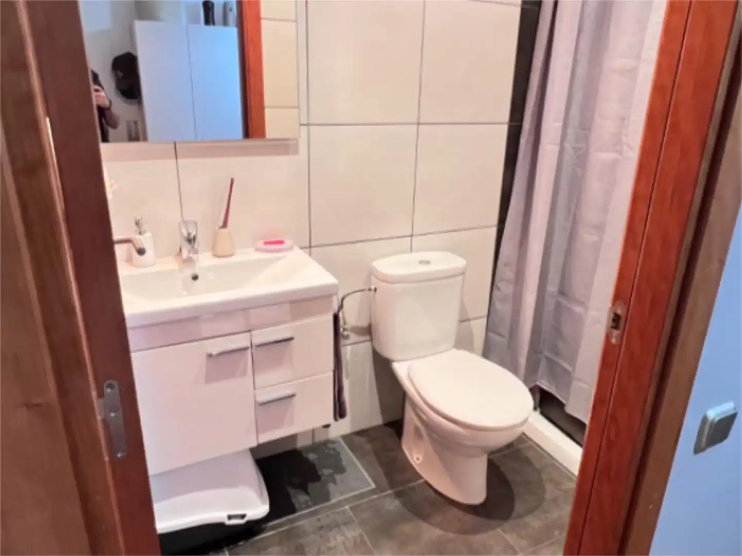 Bathroom of Flat for sale in Terrassa  with Air Conditioner, Heating and Parquet flooring