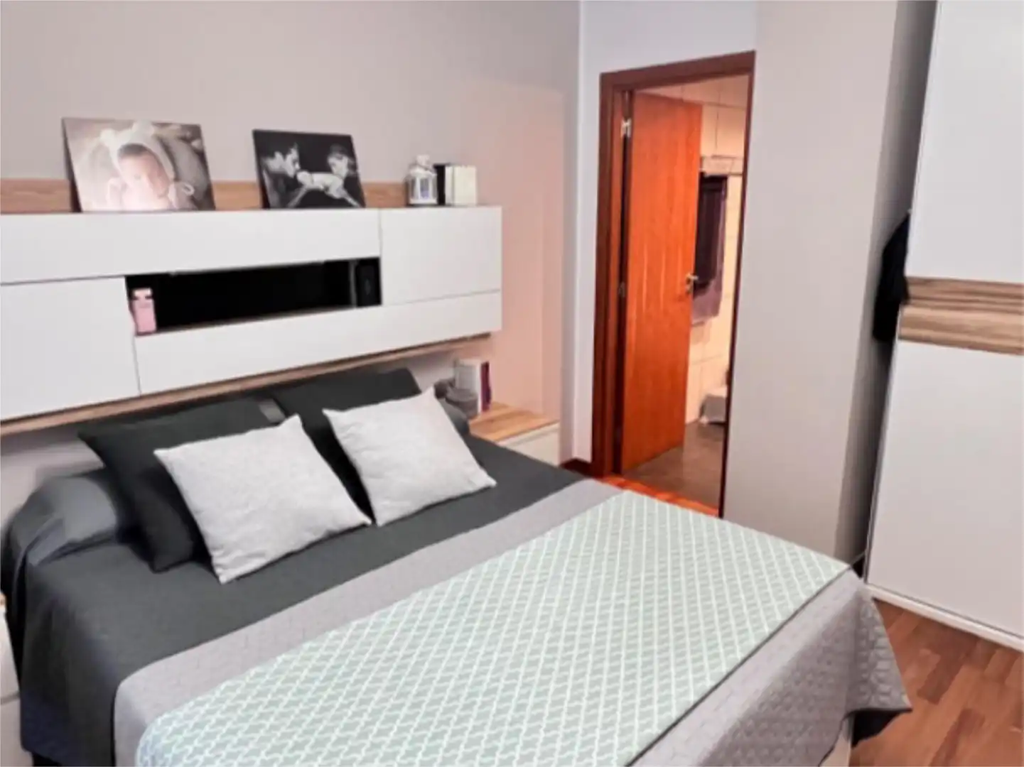 Bedroom of Flat for sale in Terrassa  with Air Conditioner, Heating and Parquet flooring
