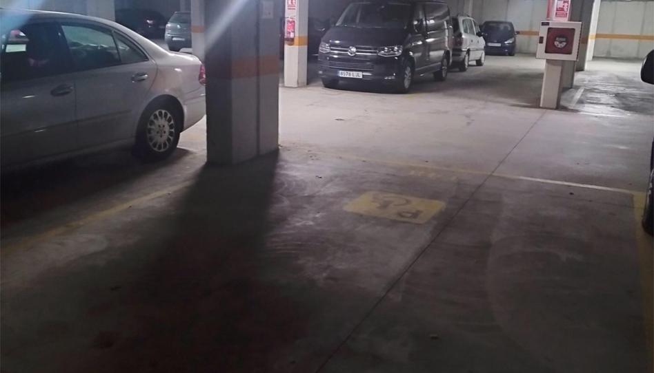 Photo 1 of Garage to rent in Txaeta Kalea, 1, Arrasate / Mondragón, Gipuzkoa