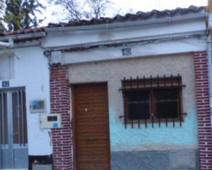 Vista exterior de Casa adosada en venda en Nava del Rey