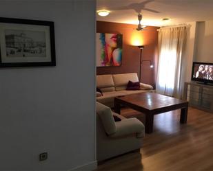 Living room of Flat for sale in Linares  with Air Conditioner, Heating and Parquet flooring