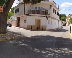 Vista exterior de Casa o xalet en venda en Loeches amb Terrassa i Balcó